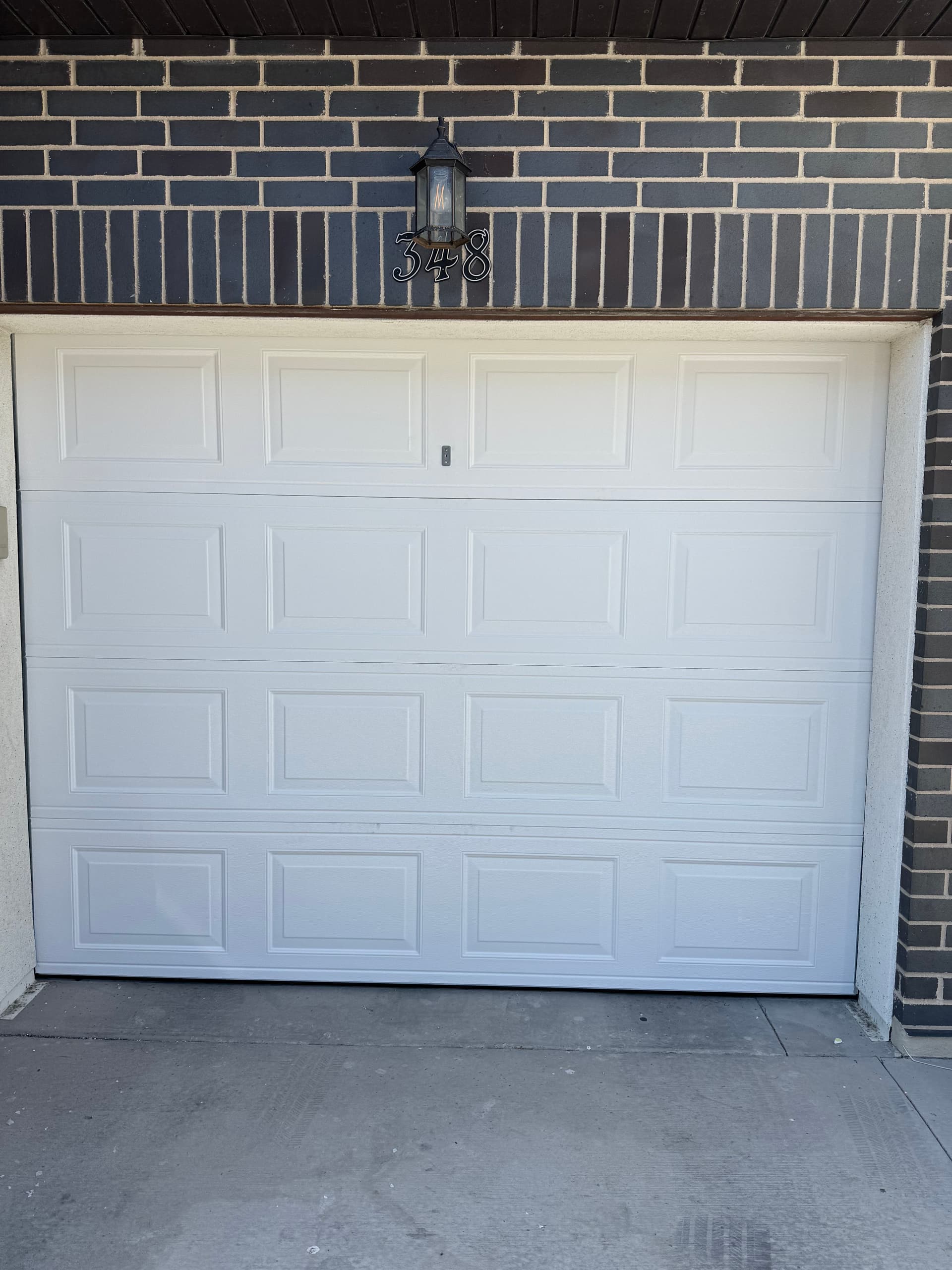 Same-Day Garage Door Replacement on a Rental Move-Out image